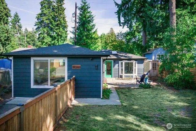 14346 Interlake Avenue N, Seattle