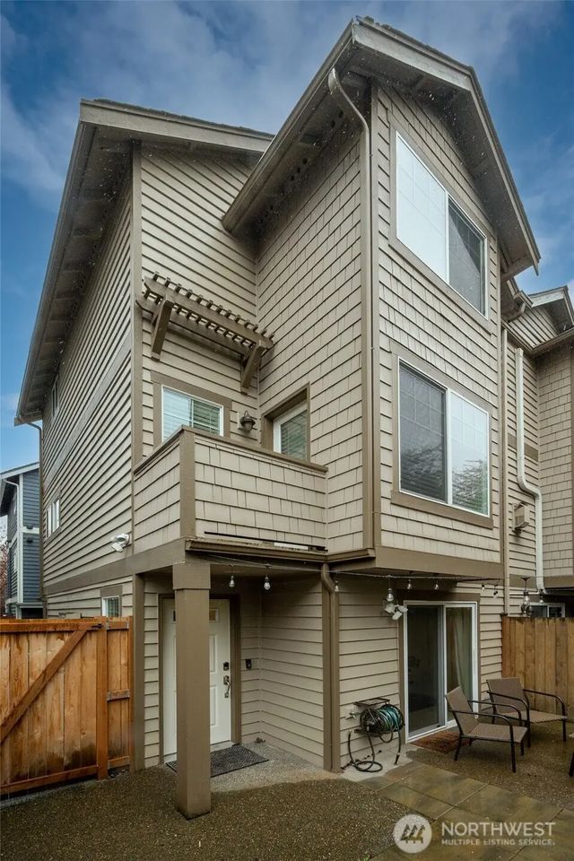 8509 Midvale Avenue N C, Seattle