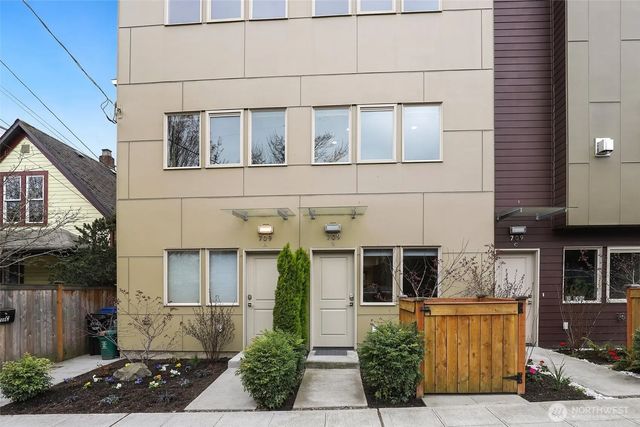 709 15th Avenue B, Seattle
