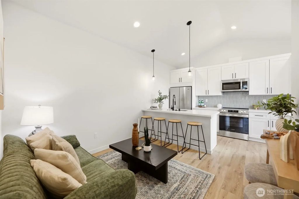 2018 Oakes Avenue C, Everett