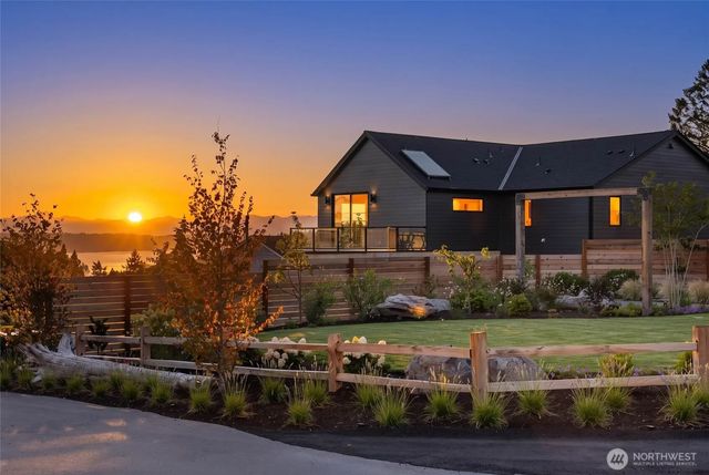 18638 2nd Avenue Sw, Normandy Park