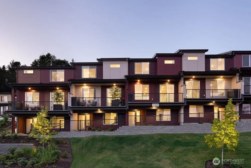 13209 Ne 127th Court A, Kirkland