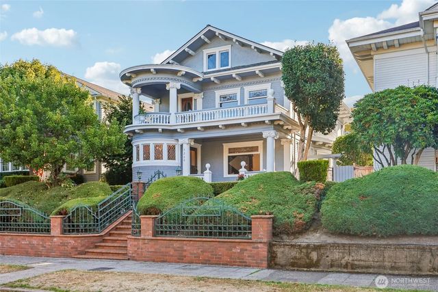5260 16th Avenue Ne, Seattle