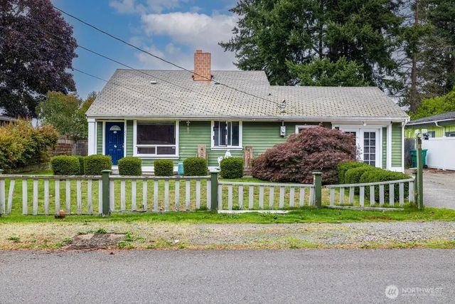 31227 7th Avenue S, Federal Way