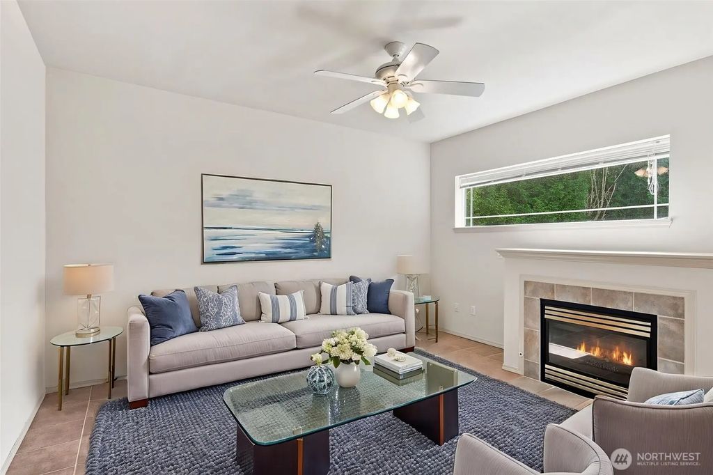 10025 9th Avenue W D102, Everett