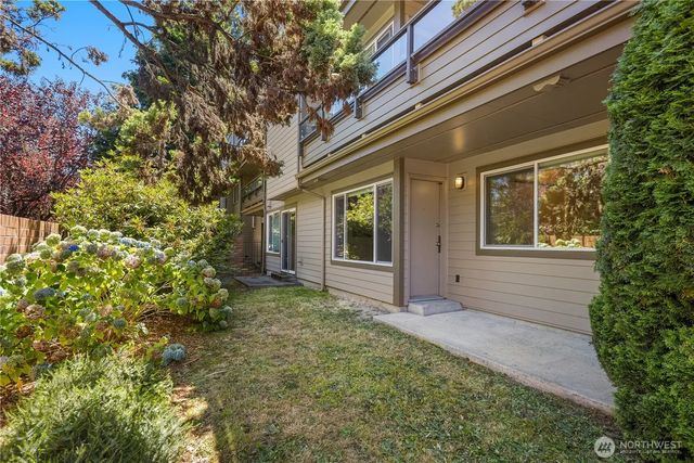 6055 35th Avenue Sw 107, Seattle