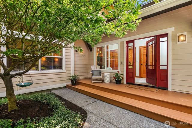 14744 Sivertson Road Ne, Bainbridge Island