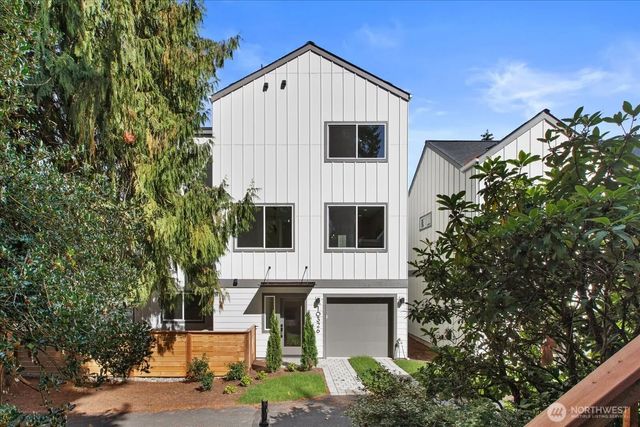 10326 Ashworth Avenue N, Seattle