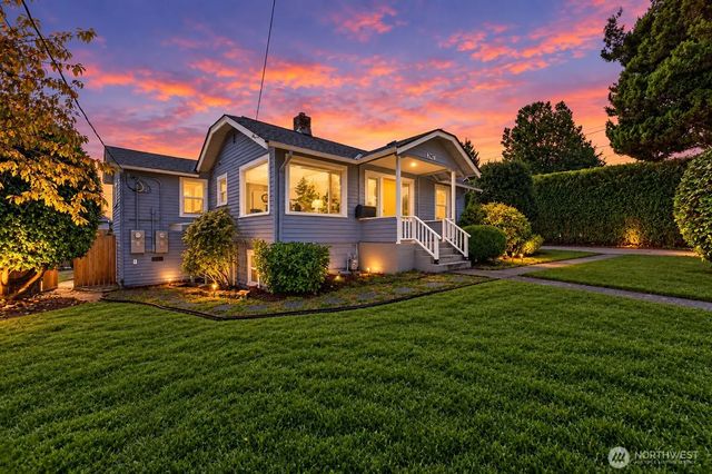 2907 2909 Sw Cloverdale Street, Seattle