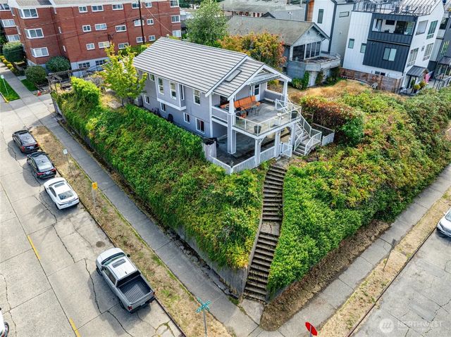 4702 45th Avenue Sw, Seattle