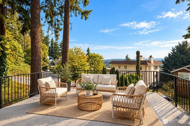 11905 89th Avenue Ne, Kirkland