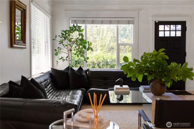 716 32nd Avenue, Seattle