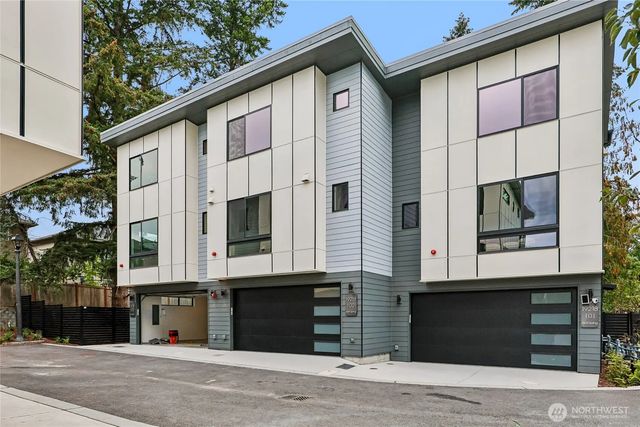 19218 77th Court Ne 102, Kenmore