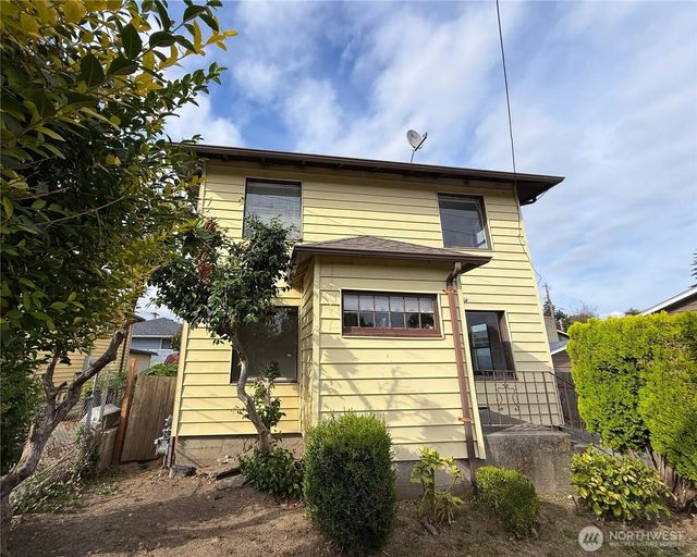 4210 S Holly Street, Seattle