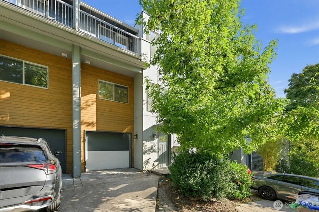 3014 Ne 140th Street B, Seattle