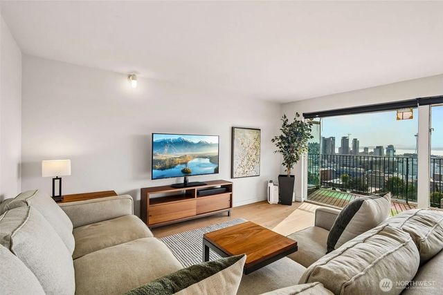 505 Belmont Avenue E 1002, Seattle