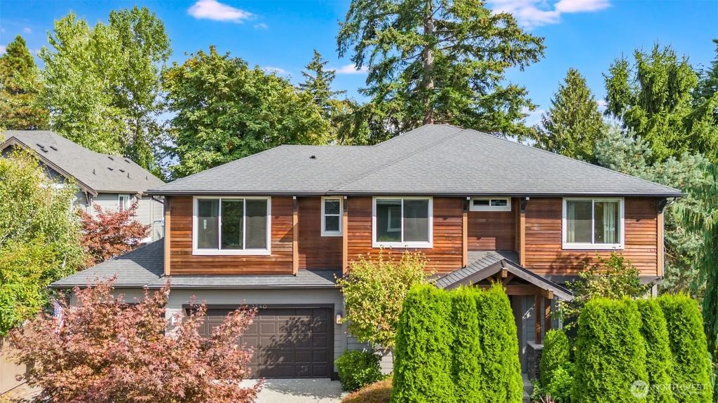 3240 112th Avenue Se, Bellevue