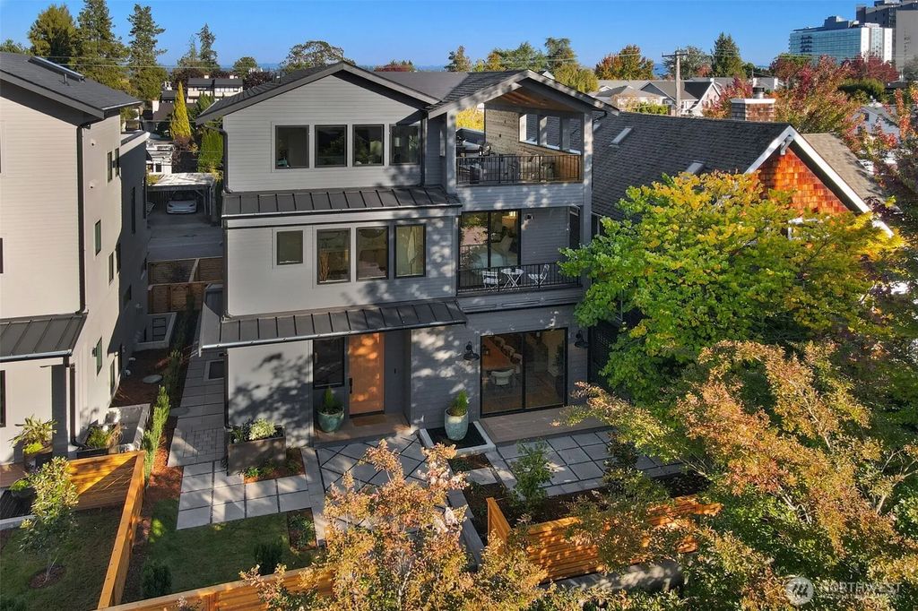 2004 Mcgilvra Boulevard E, Seattle