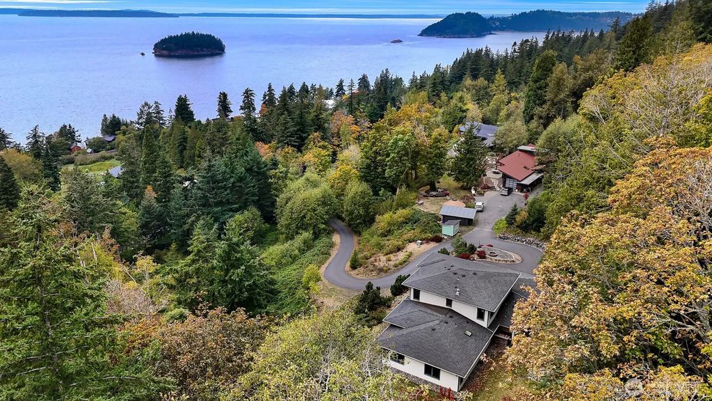 820 Chuckanut Drive, Bellingham