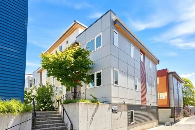12516 15th Avenue Ne A, Seattle