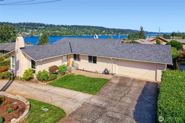 1112 N 38th Street, Renton