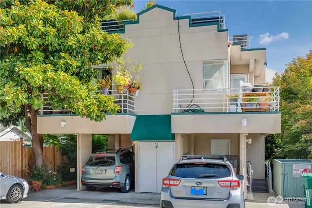 3661 Albion Place N 2, Seattle