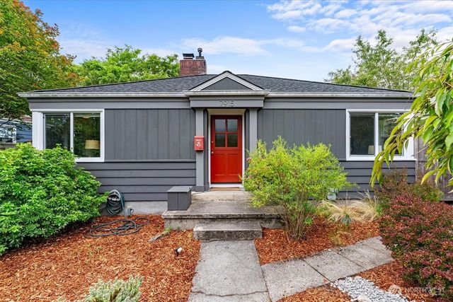 7915 34th Avenue Sw, Seattle