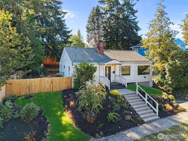 8225 22nd Place Ne, Seattle