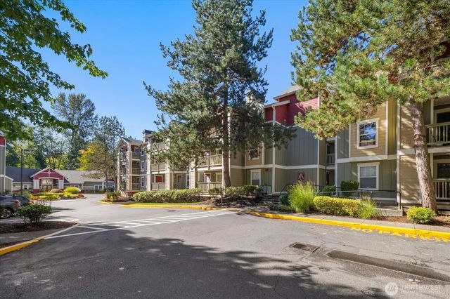 7711 Ne 175th Street 308, Kenmore