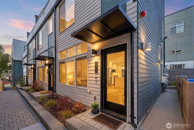 6016 California Avenue Sw D, Seattle
