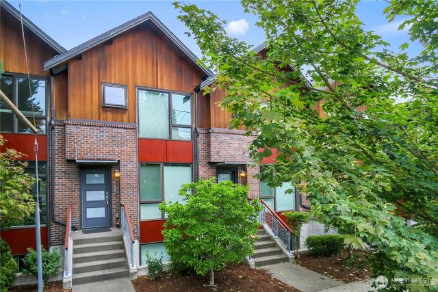 6542 32nd Avenue Ne B, Seattle