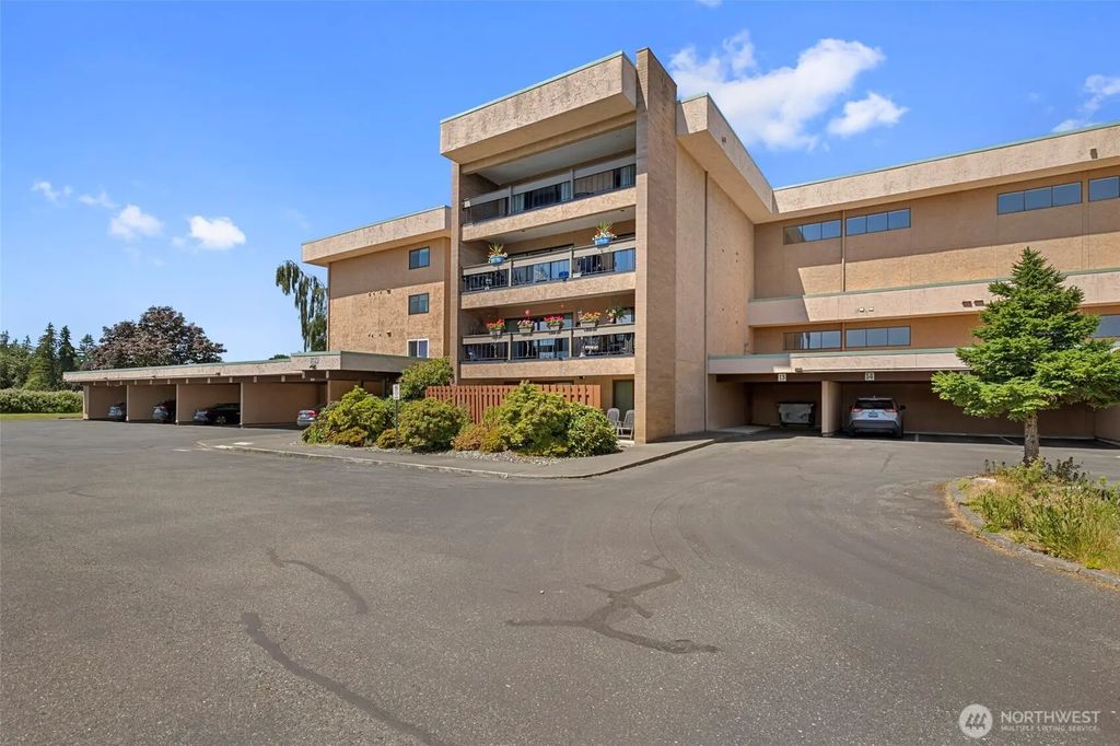 2021 N Laventure Road 201, Mount Vernon