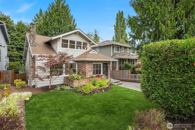 2534 Ne 94th Street, Seattle