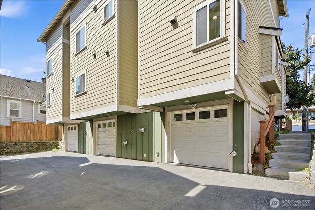 12316 33rd Avenue Ne C, Seattle