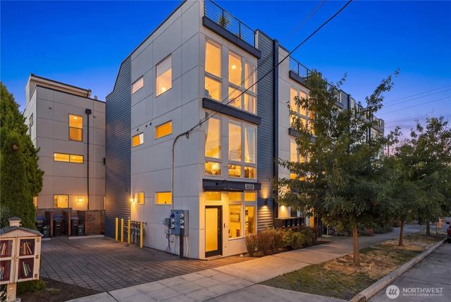 4608 Evanston Avenue N, Seattle