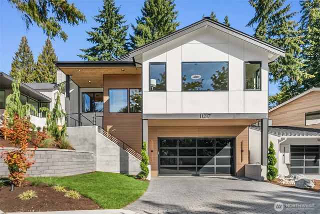 11217 Ne 103rd Place, Kirkland