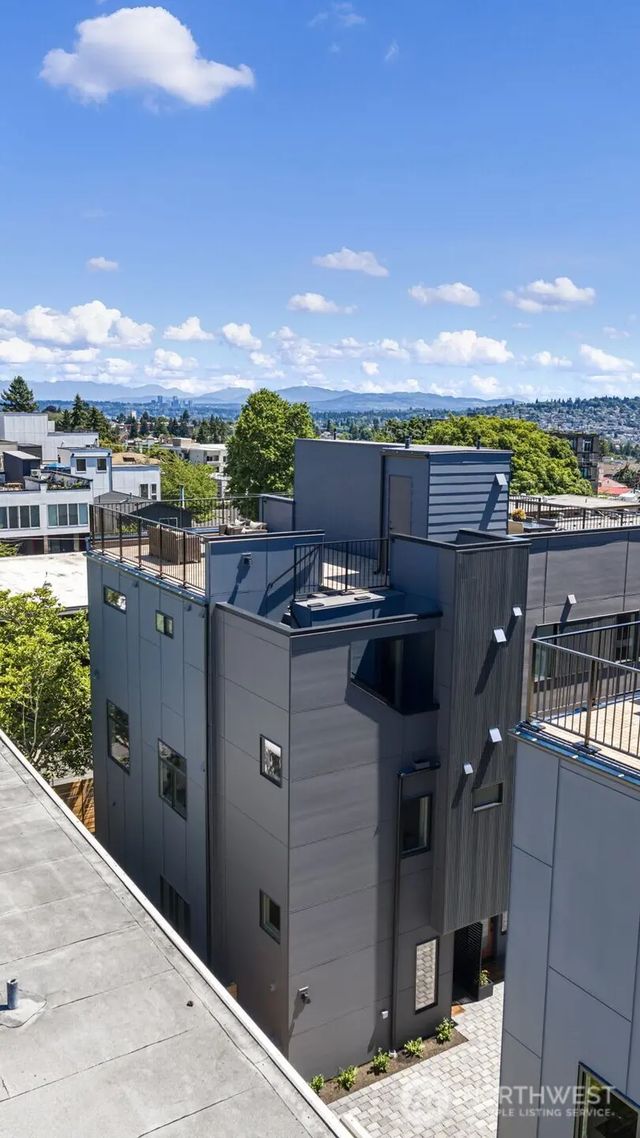 4430 Dayton Avenue N, Seattle