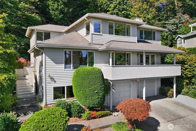 13025 42nd Avenue Ne, Seattle