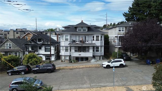 819 6th Avenue N, Seattle