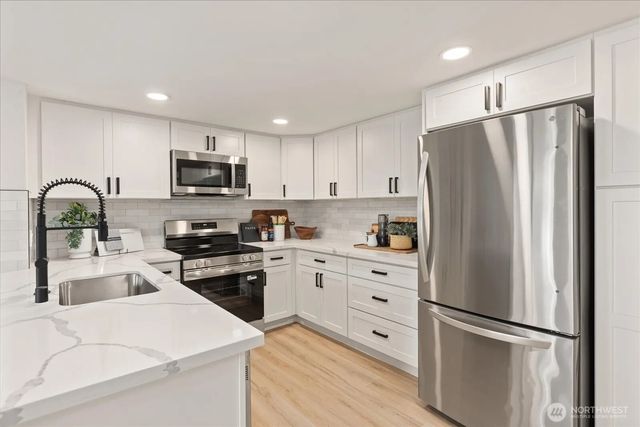 1035 156th Avenue Ne 33, Bellevue