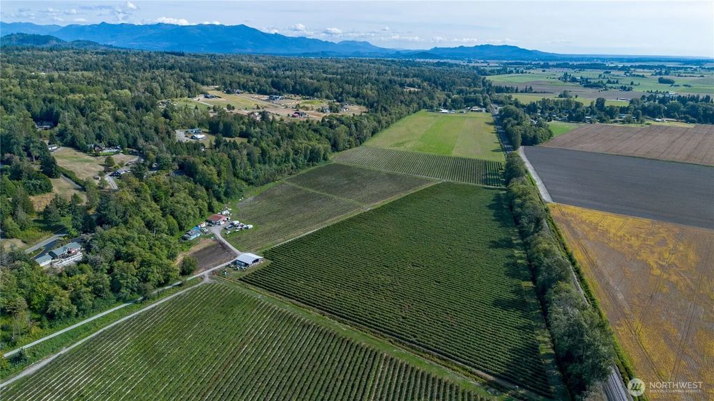 15860 Colony Road, Bow