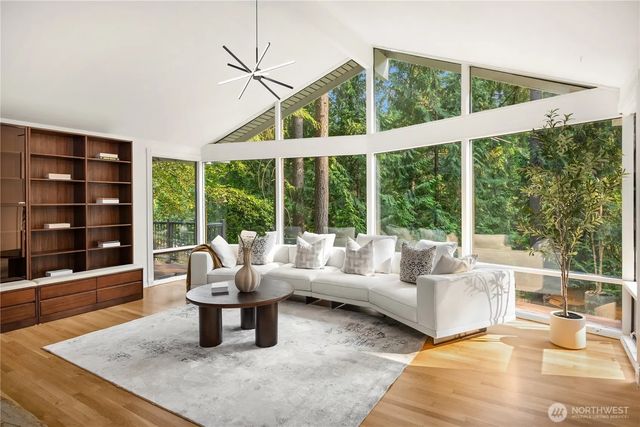 3718 130th Avenue Ne, Bellevue