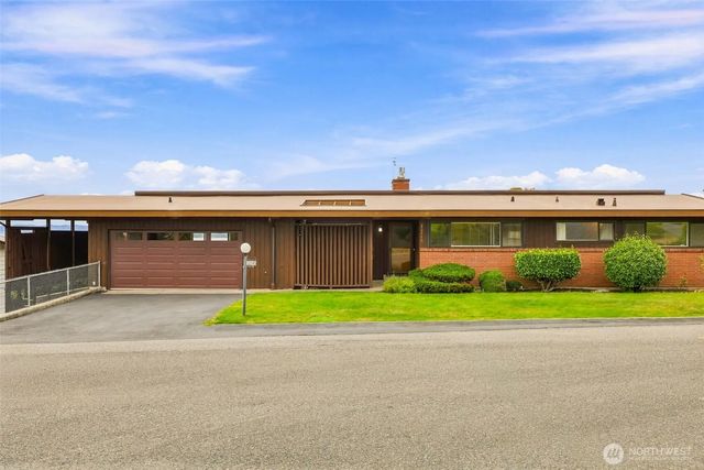 22545 10th Avenue S, Des Moines