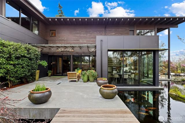 919 6th Street W, Kirkland