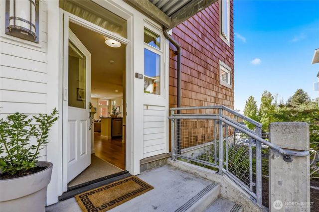 130 Harbor Square Loop Ne H1, Bainbridge Island