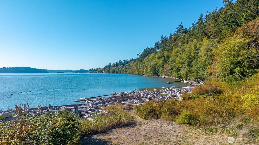 13327 Satterlee Road, Anacortes