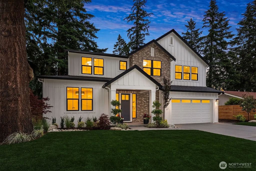 816 165th Avenue Ne, Bellevue