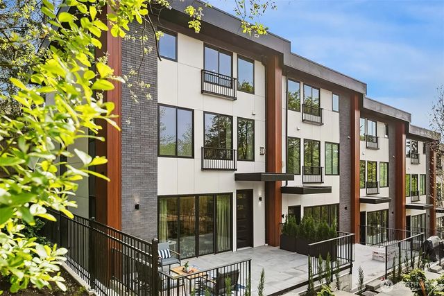 298 118th Avenue Se, Bellevue