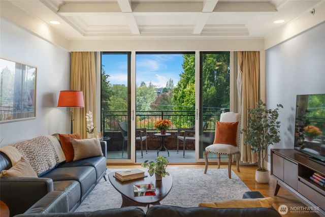 1414 1st Avenue W 403, Seattle