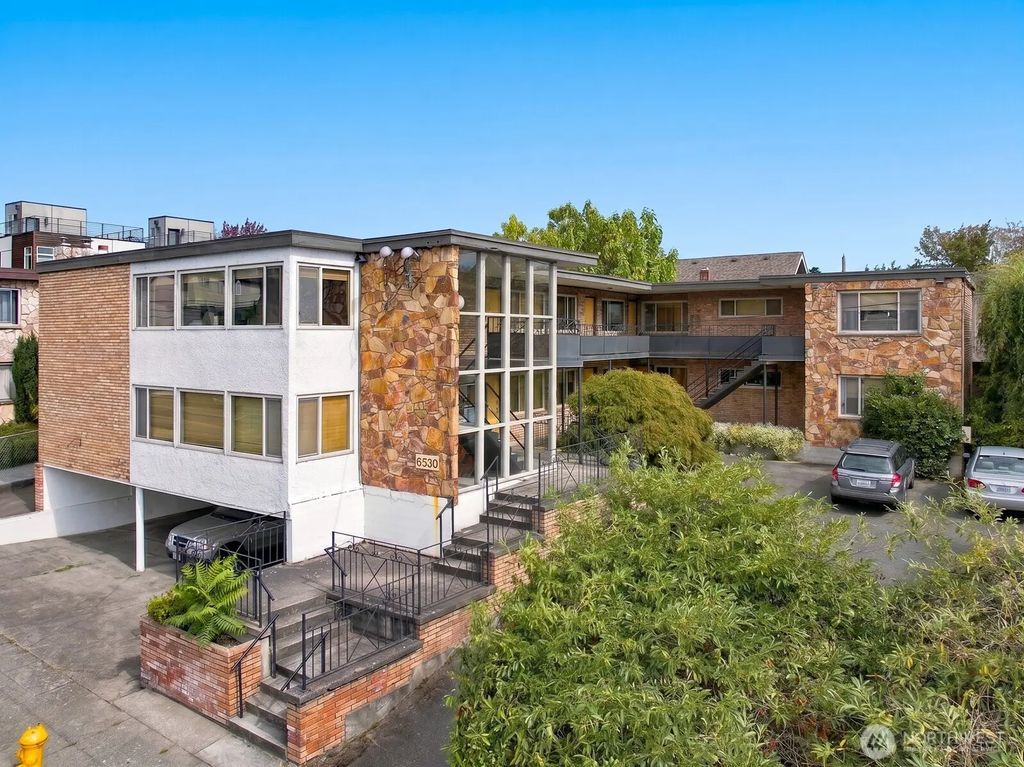 6530 24th Avenue Nw, Seattle